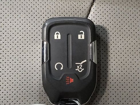 Used 2024 GMC Terrain SLT FWD image 32