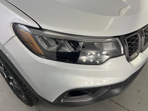 Used 2024 Jeep Compass Trailhawk image 35