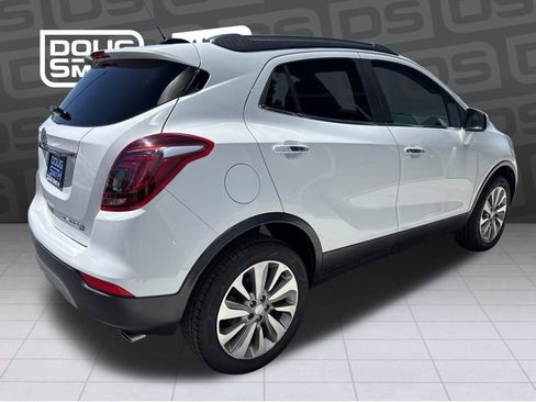 Used 2019 Buick Encore Preferred AWD/4WD image 3