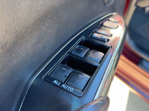 Used 2014 Toyota Avalon Limited w/ Technology Package image 28