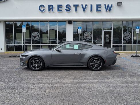 Used 2025 Ford Mustang Premium image 9