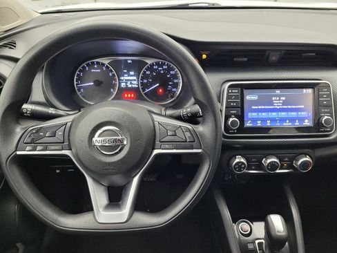 Used 2021 Nissan Kicks S image 22