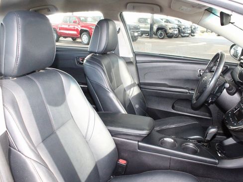 Used 2017 Toyota Avalon XLE image 39