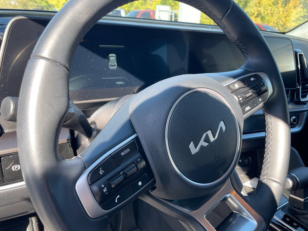 Certified 2025 Kia Sportage EX AWD/4WD image 7