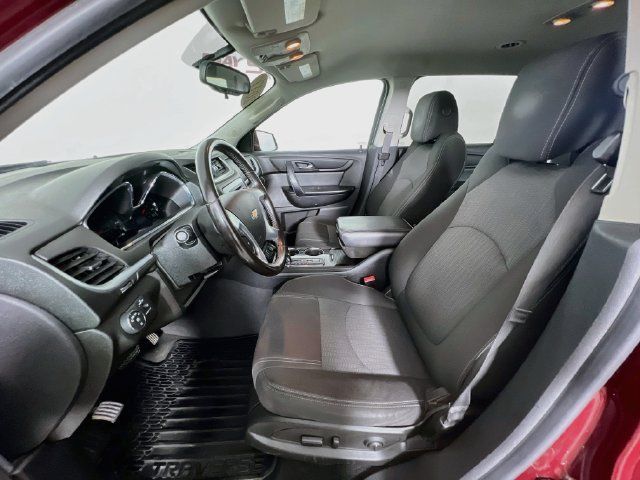 Used 2017 Chevrolet Traverse LT w/ Style and Technology Package FWD image 10