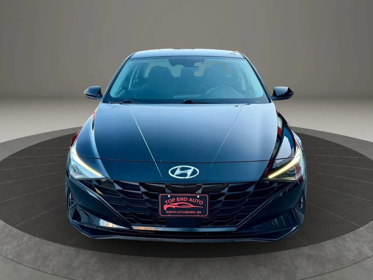 Used 2021 Hyundai Elantra SEL w/ Convenience Package FWD image 2