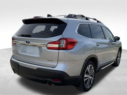 Used 2022 Subaru Ascent Limited w/ Technology Package AWD/4WD image 3