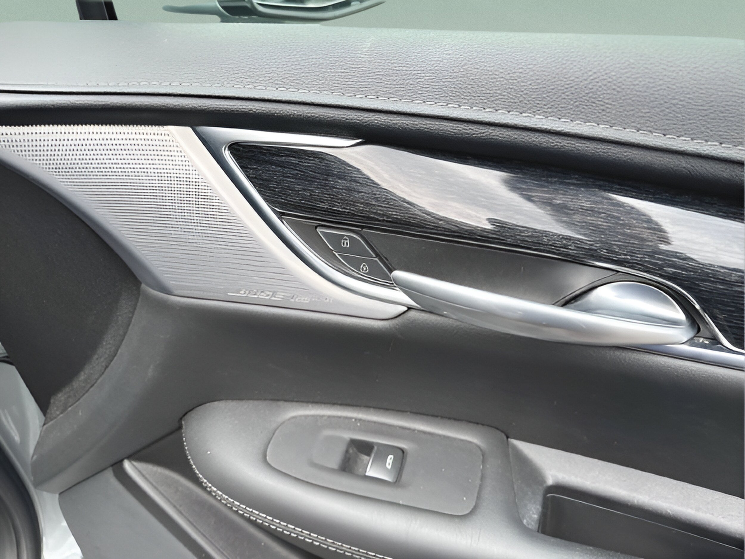 Used 2023 Cadillac XT5 Premium Luxury FWD image 28