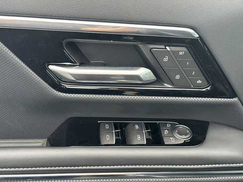 New 2025 GMC Sierra EV Denali AWD/4WD image 17