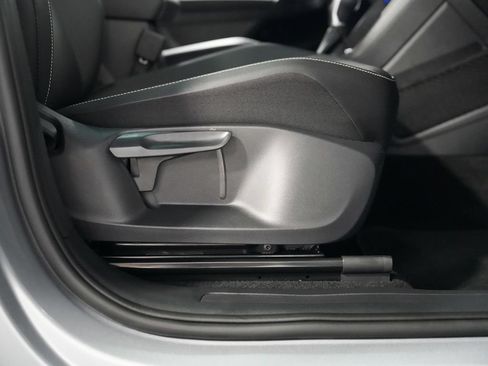 Used 2023 Volkswagen Tiguan SE w/ Panoramic Sunroof Package AWD/4WD image 38