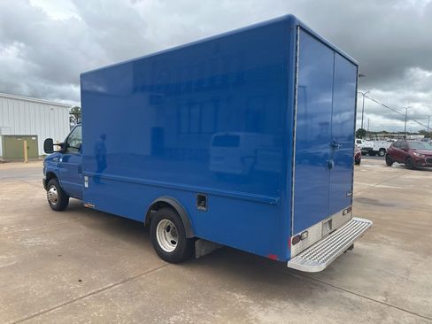 Used 2016 Ford E-350 and Econoline 350 Super Duty RWD image 21