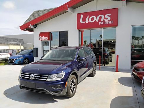 Used 2021 Volkswagen Tiguan SEL image 2
