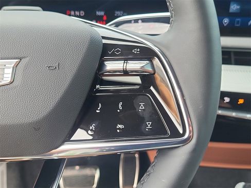 New 2025 Cadillac Optiq Sport 2 image 19