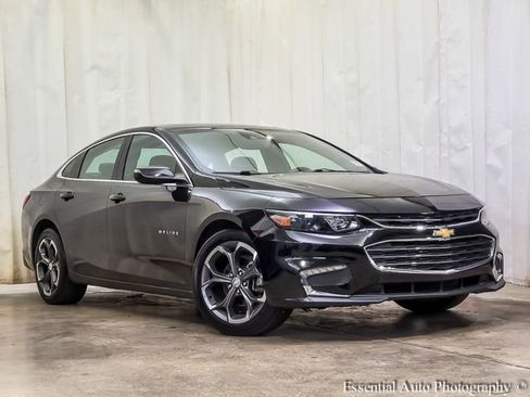 Used 2018 Chevrolet Malibu LT w/ Leather Package FWD image 1