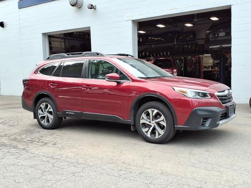 Used 2022 Subaru Outback Limited AWD/4WD image 3