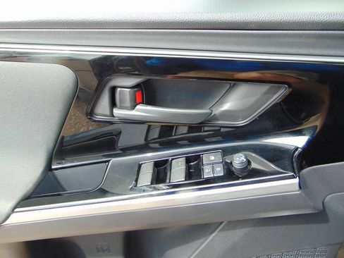Certified 2023 Subaru Solterra AWD image 20