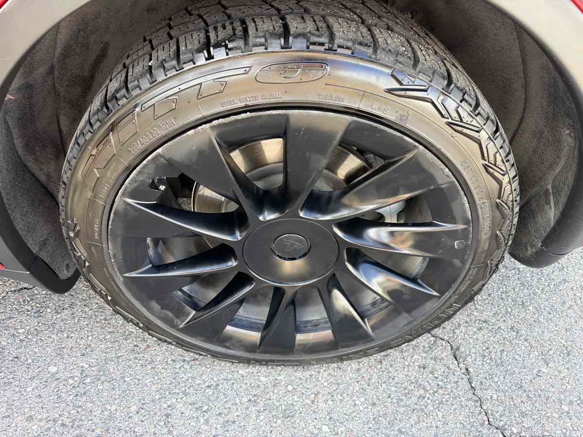 Used 2022 Tesla Model Y Long Range AWD/4WD image 11