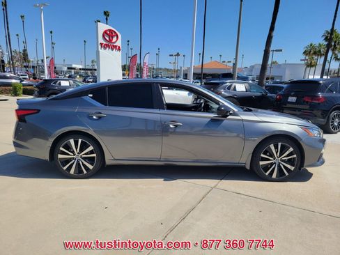 Used 2022 Nissan Altima 2.5 SR FWD image 3