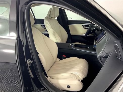 Used 2026 Mercedes-Benz E 350 4MATIC Sedan image 7