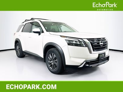 Used 2024 Nissan Pathfinder SV