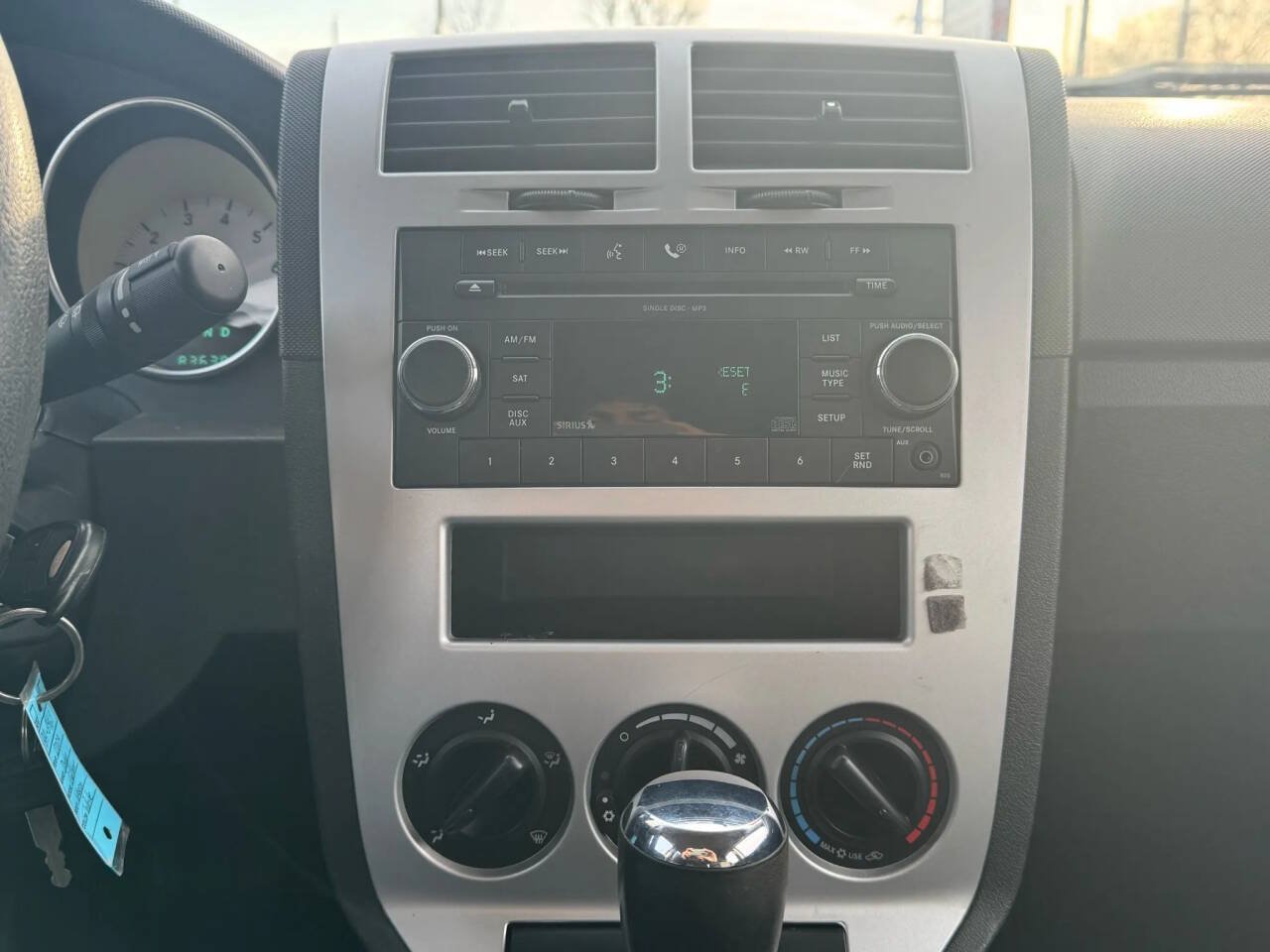 Used 2009 Dodge Caliber SXT FWD image 17