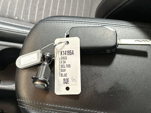 Certified 2021 Kia Seltos S AWD/4WD image 30