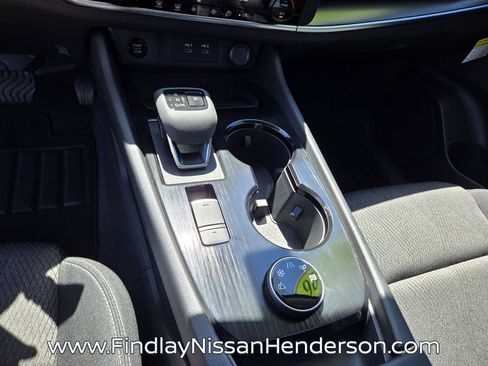 Used 2026 Nissan Rogue SV image 29