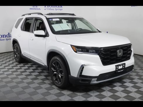 Certified 2025 Honda Pilot Elite image 1