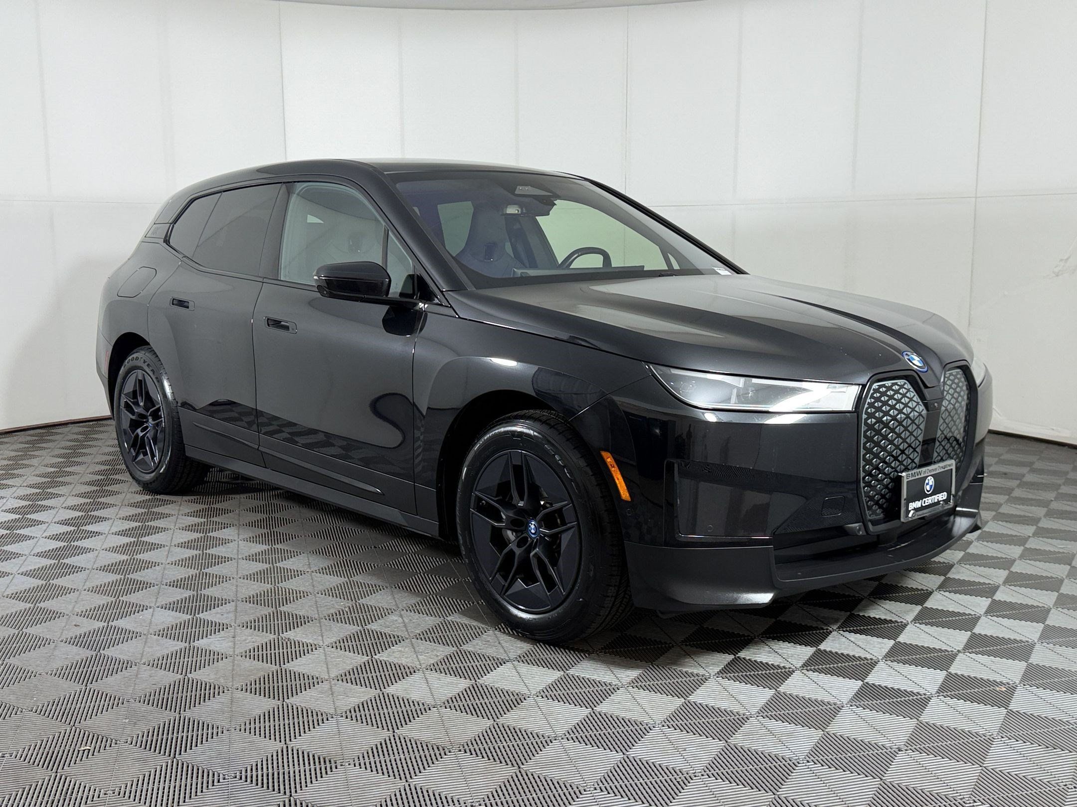 Certified 2024 BMW iX xDrive50 w/ Convenience Package AWD/4WD image 7