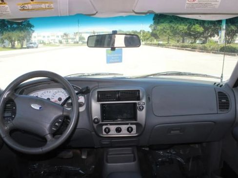 Used 2005 Ford Explorer Sport Trac XLT RWD image 15