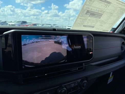 New 2025 Jeep Wrangler Rubicon image 31