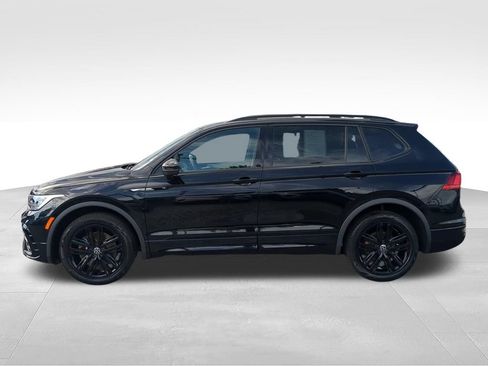 Certified 2022 Volkswagen Tiguan SE R-Line FWD image 6