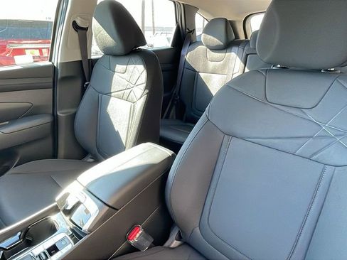 New 2026 Hyundai Tucson SE image 15