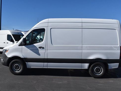 New 2025 Mercedes-Benz Sprinter 2500 image 4