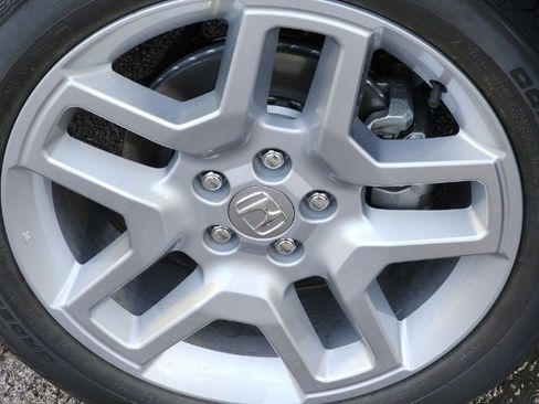 Used 2025 Honda Passport EX-L image 3