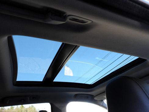 Used 2016 Volvo XC60 T5 Premier image 12