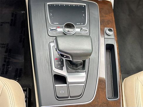 Used 2018 Audi Q5 2.0T Premium Plus image 17