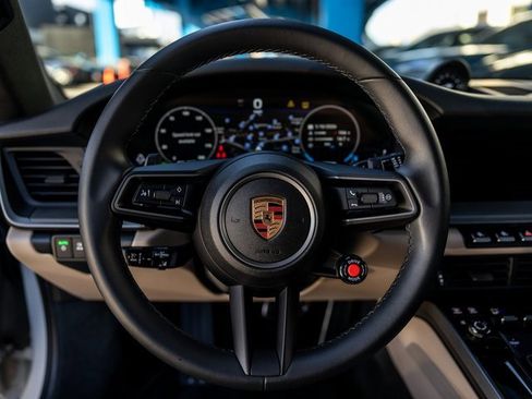 Used 2025 Porsche 911 Carrera image 36