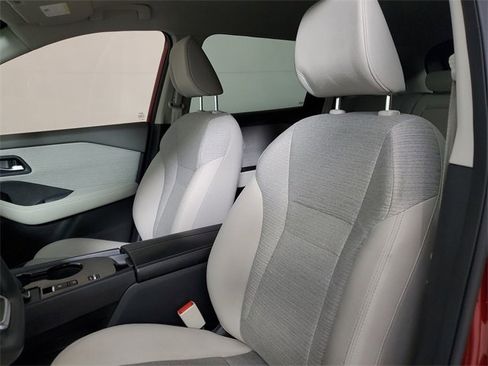 Used 2022 Nissan Rogue SV image 24