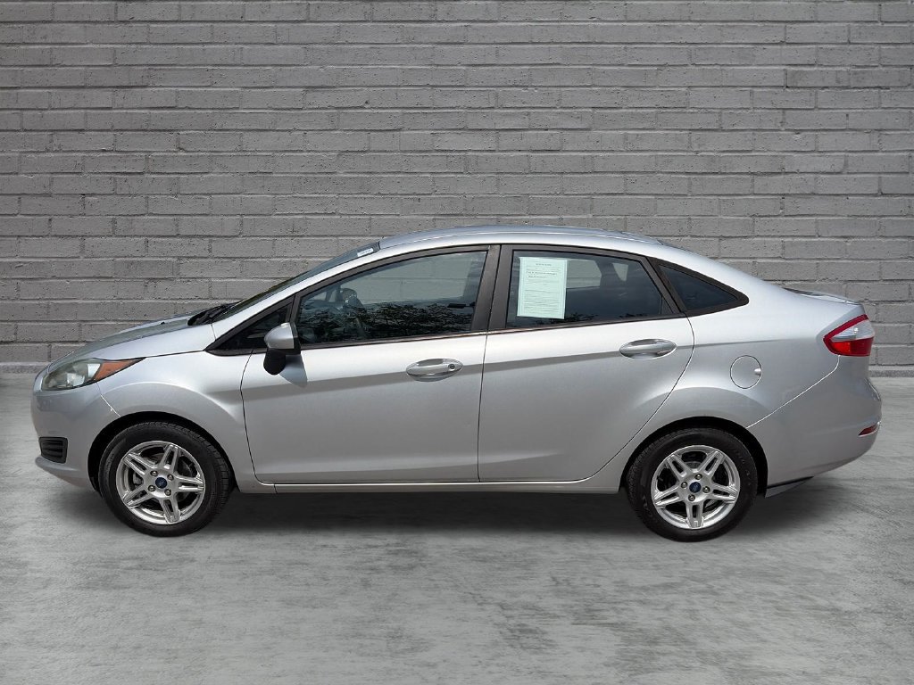 Used 2018 Ford Fiesta SE FWD image 3