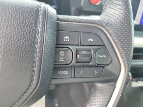 Used 2024 Toyota Tacoma TRD Off-Road image 30