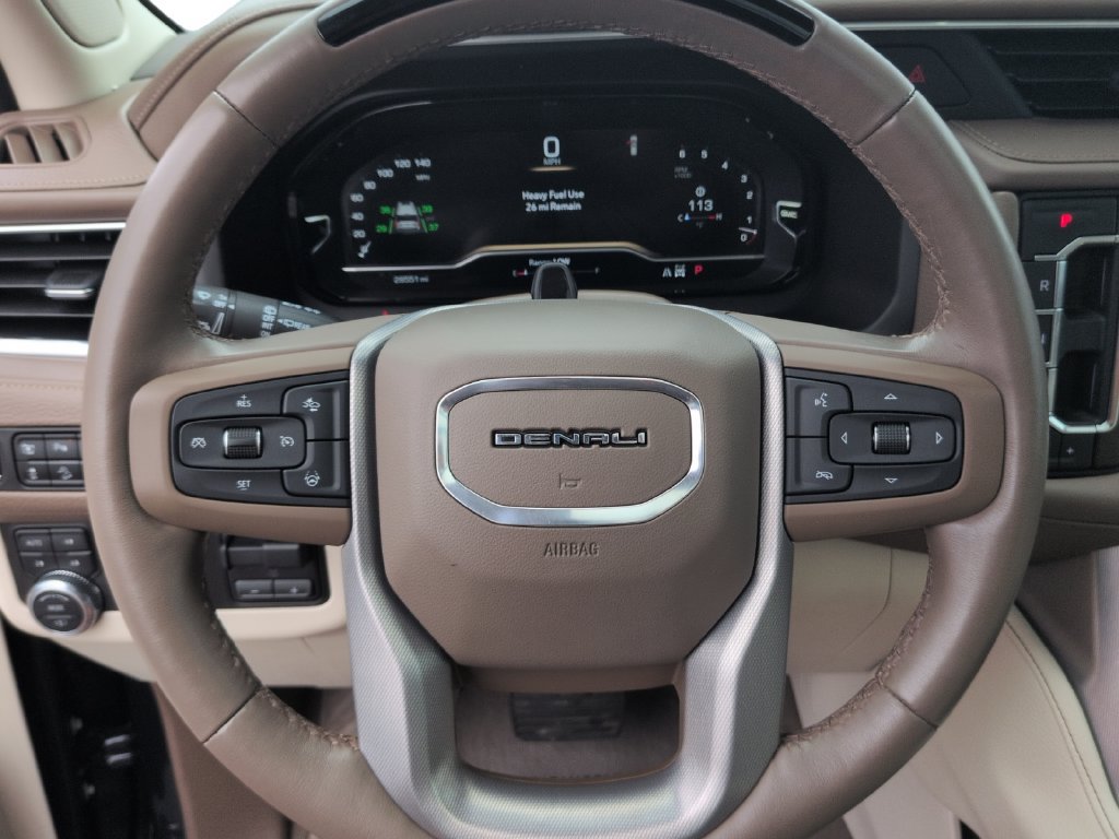 Used 2023 GMC Yukon Denali w/ Denali Reserve Package AWD/4WD image 12