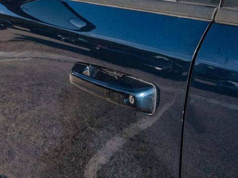 Used 2023 RAM 1500 Laramie AWD/4WD image 44