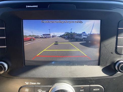 Certified 2019 Kia Soul + image 9