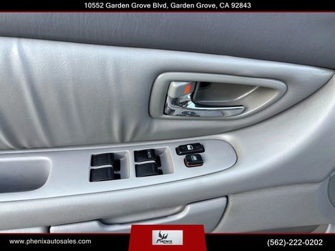 Used 2001 Toyota Avalon XL image 16