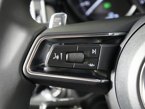 New 2026 Porsche Macan image 22