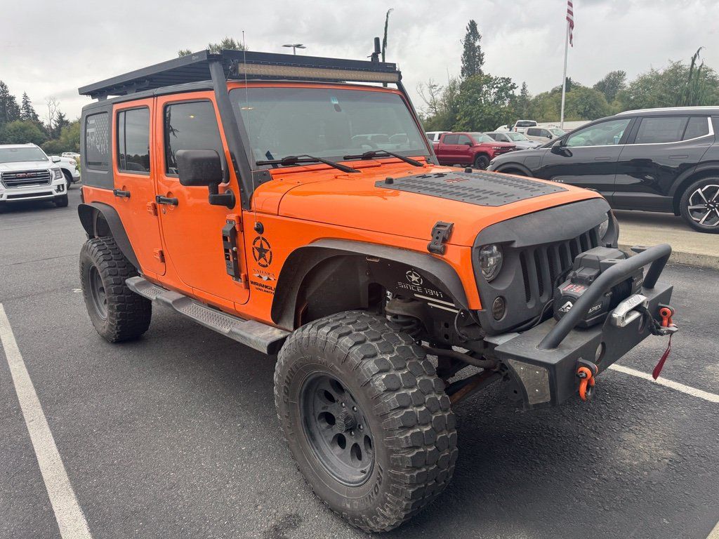 Used 2012 Jeep Wrangler Unlimited Sahara w/ Connectivity Group AWD/4WD image 4