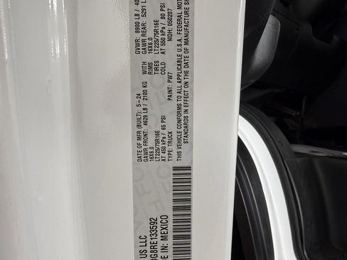 Used 2024 RAM ProMaster 2500 w/ Premium Convenience Group image 25