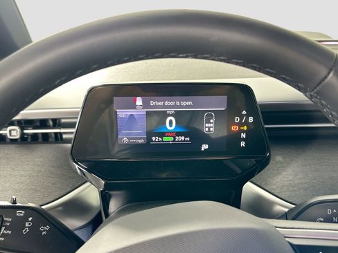 New 2025 Volkswagen ID. Buzz Pro S image 12