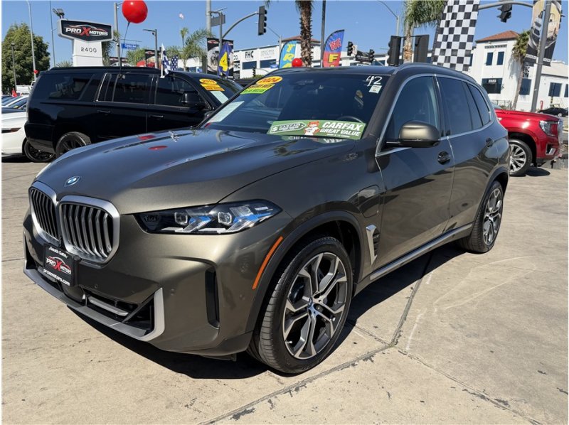 Used 2024 BMW X5 xDrive50e w/ Premium Package AWD/4WD image 10